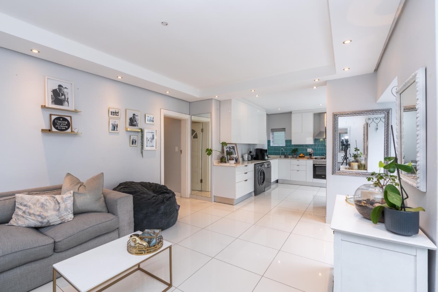 2 Bedroom Property for Sale in Green Point Western Cape
